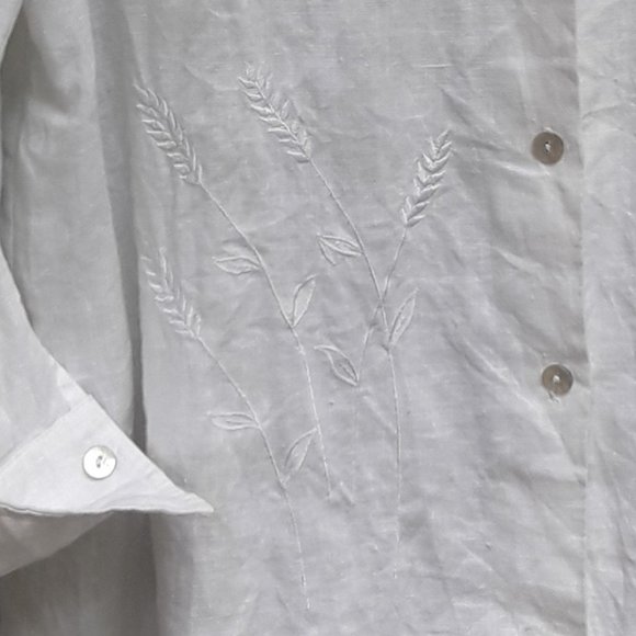 Linen Shirt Vintage White Button Down Blouse Irish Linen Embroidered Accent - Picture 7 of 16